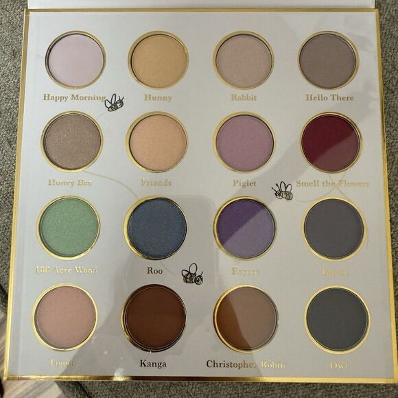 Disney Winnie The Pooh & Friends 16 Color Eyeshadow Palette With Mirror - Picture 2 of 4